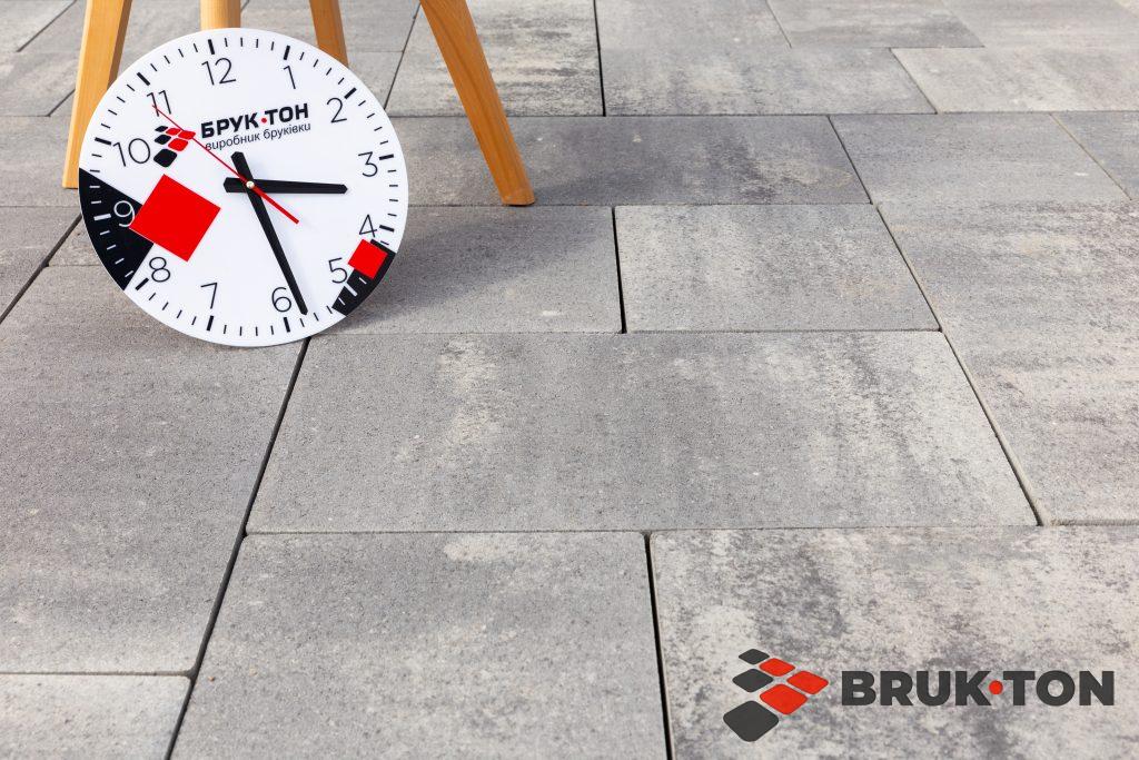 Новатор граніт світлий